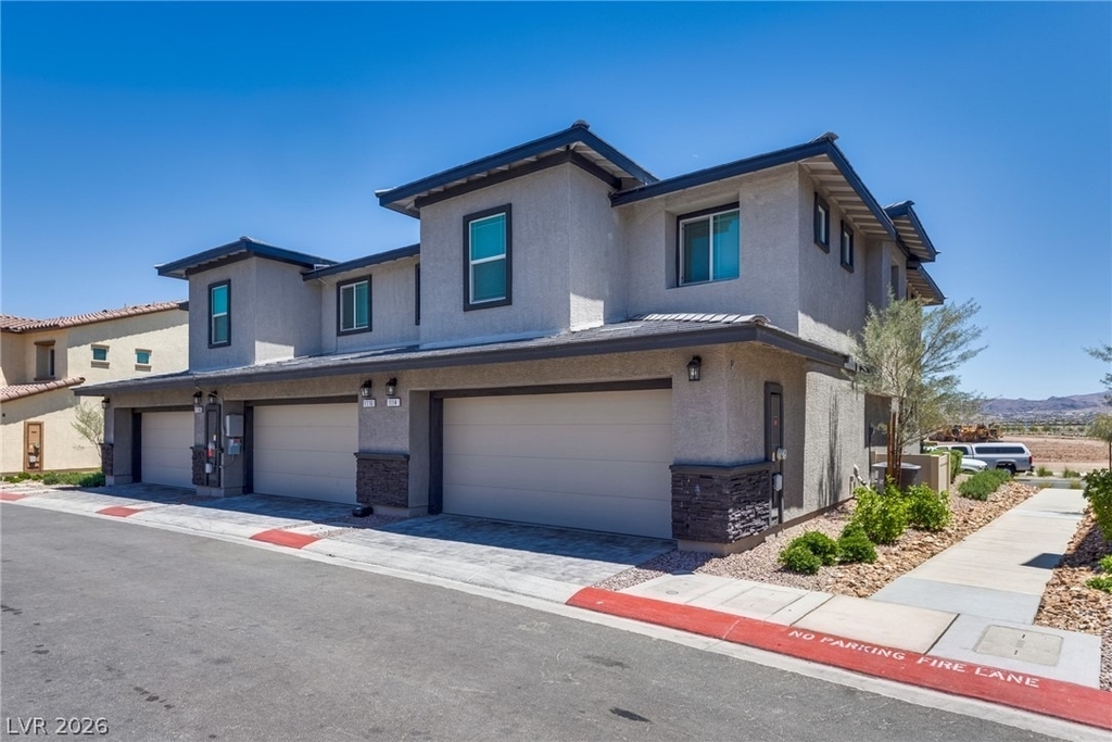 1114 Scarlet Sparrow Street - Photo 2
