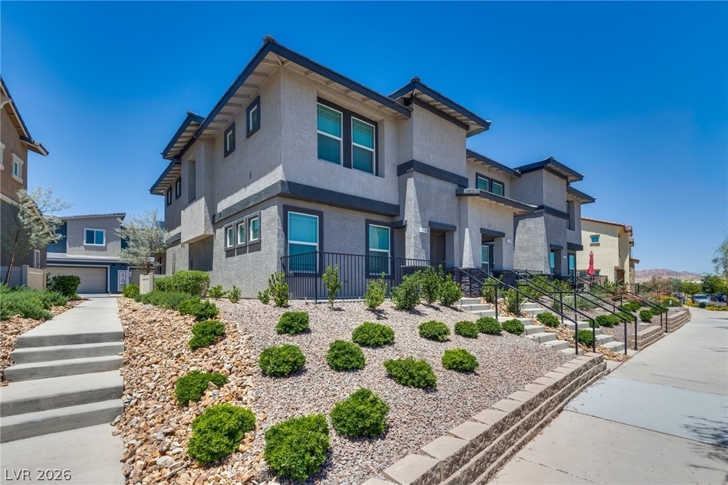 1114 Scarlet Sparrow Street - Photo 0
