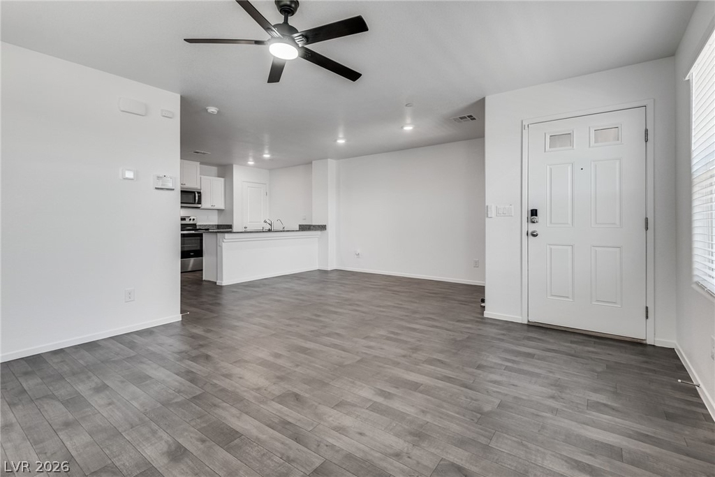 1114 Scarlet Sparrow Street - Photo 5