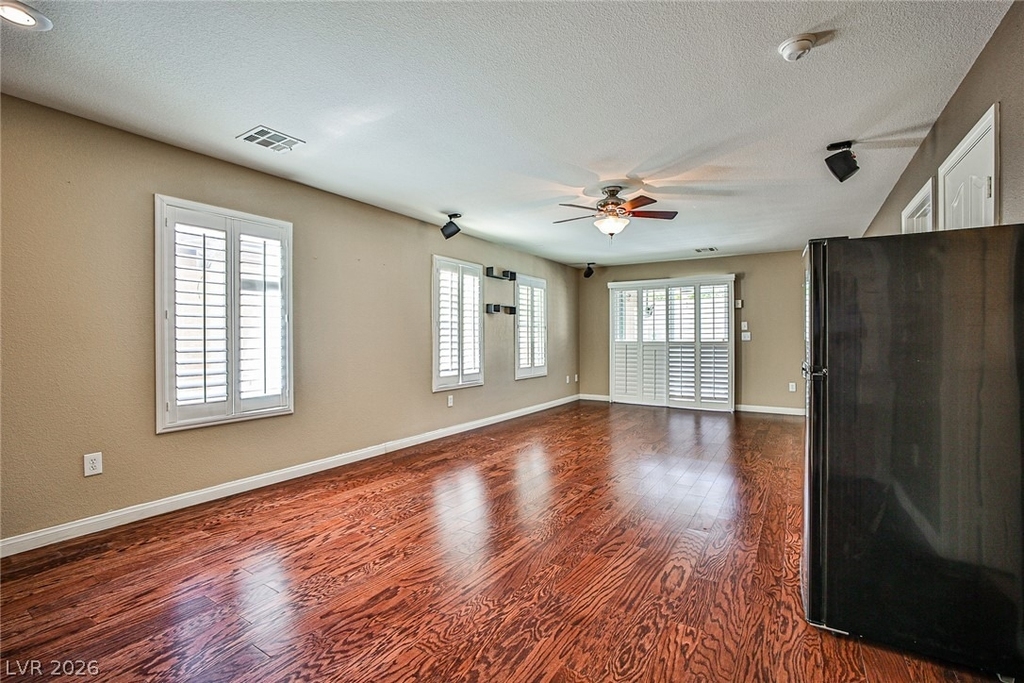 10131 Hollis Mountain Avenue - Photo 27