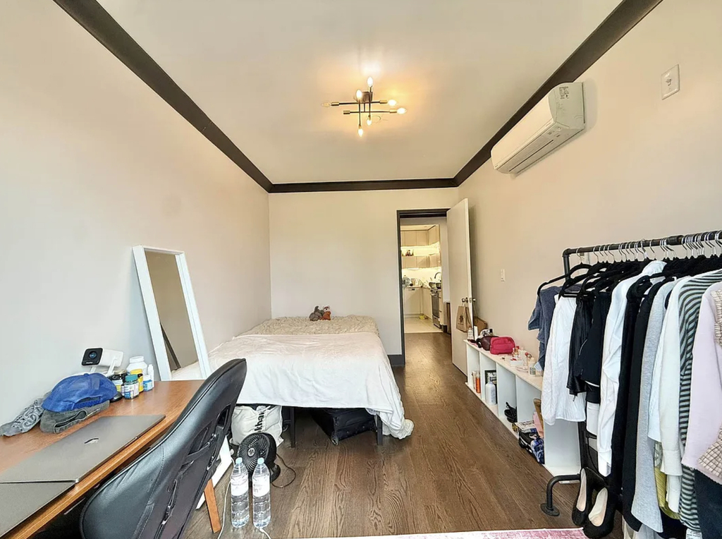 1078 Bergen Street - Photo 4