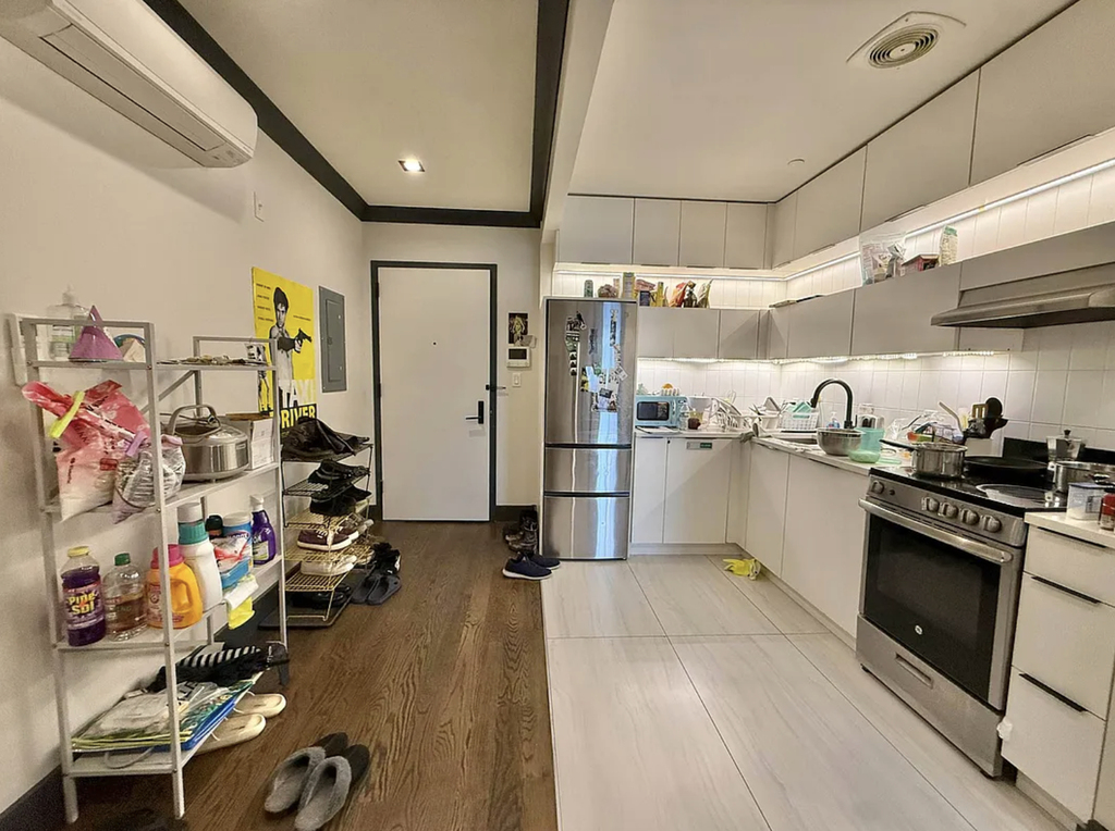 1078 Bergen Street - Photo 1