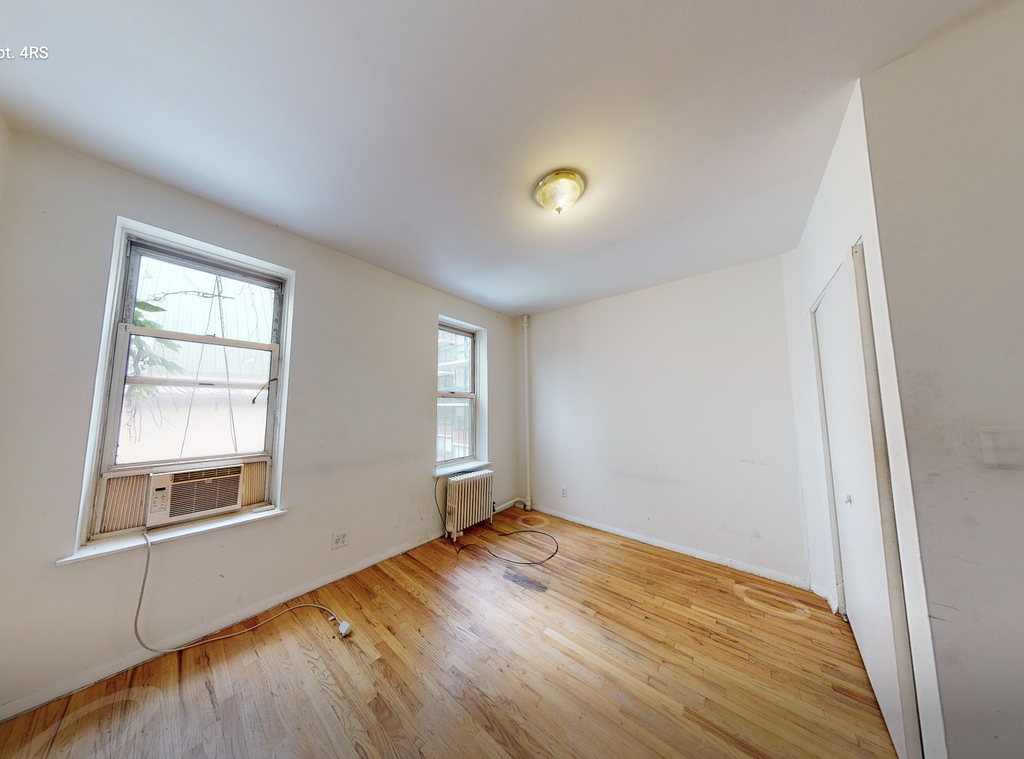 1435 First Avenue - Photo 4