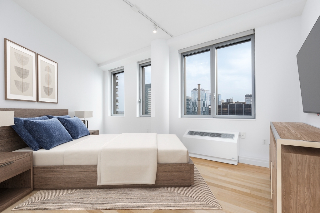 554 West 54th Street - Photo 6