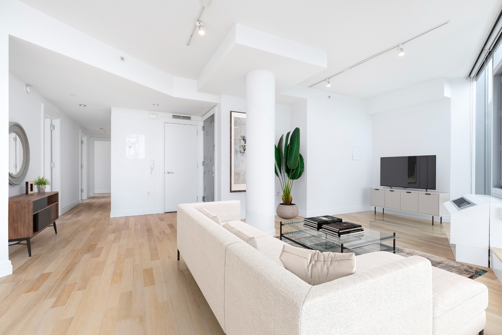 554 West 54th Street - Photo 10
