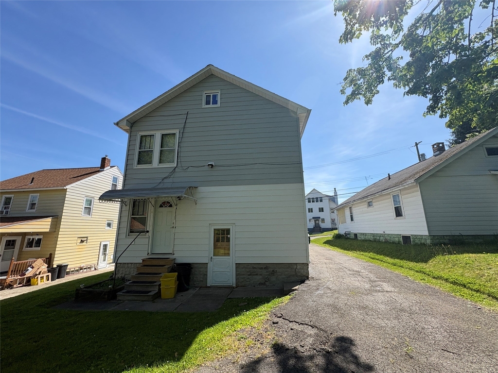260 Ackley Ave - Photo 1