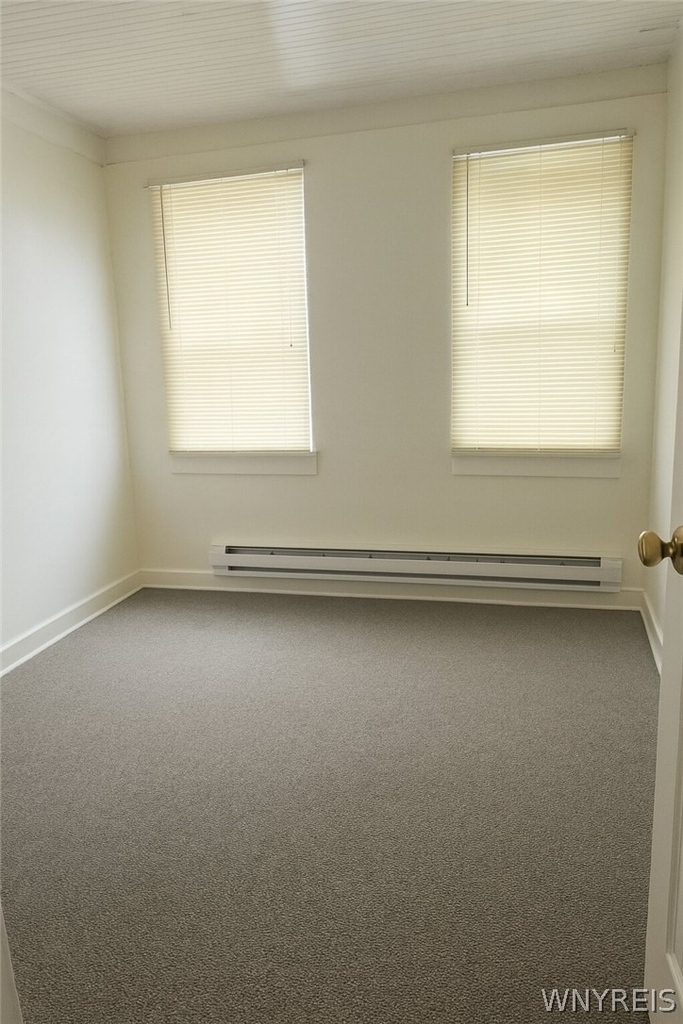 64 Montrose Avenue - Photo 11