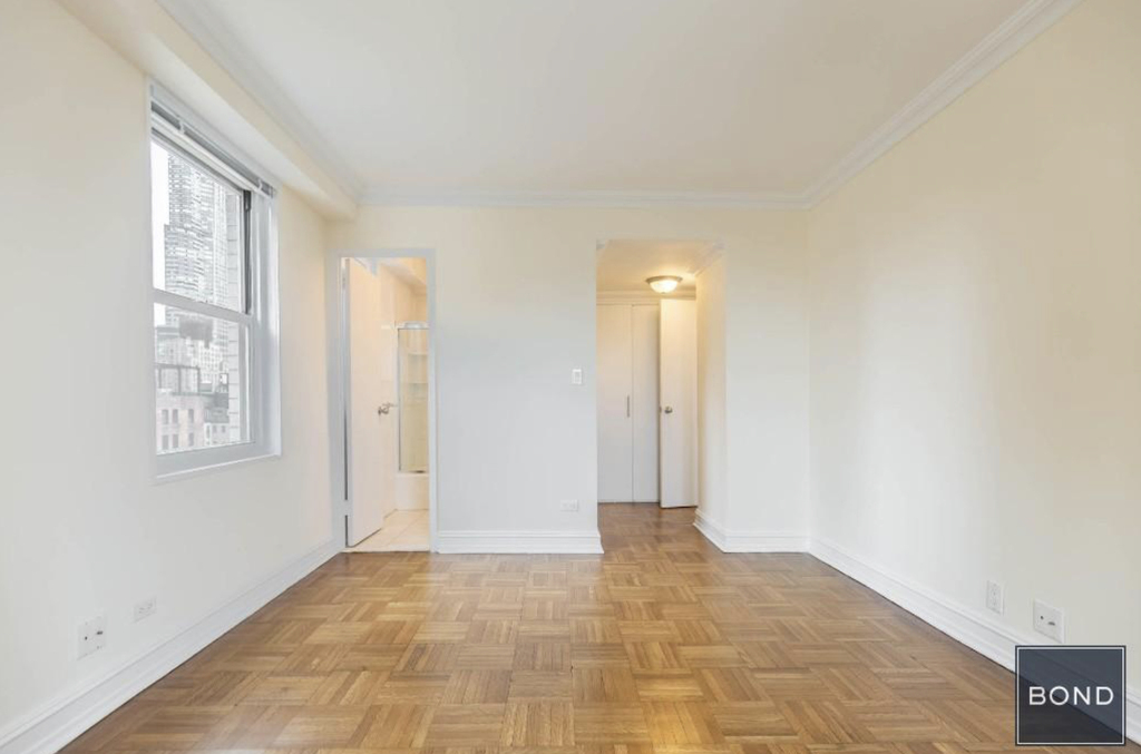 888 Eighth Avenue - Photo 6