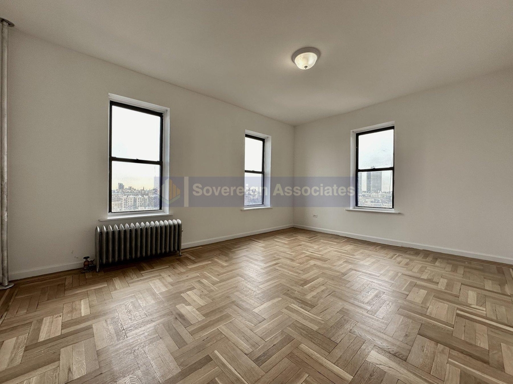 590 Fort Washington Avenue - Photo 3