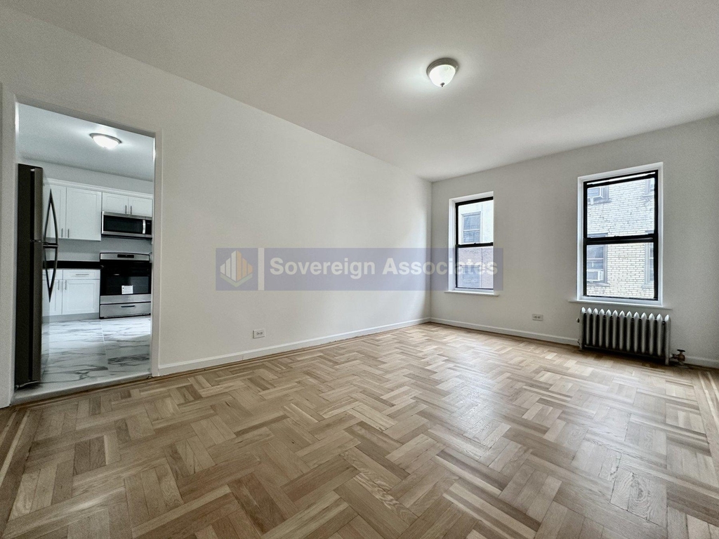 590 Fort Washington Avenue - Photo 1