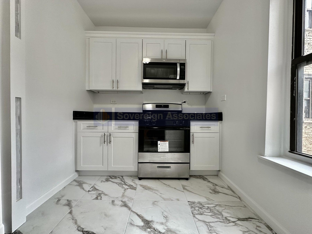 590 Fort Washington Avenue - Photo 8