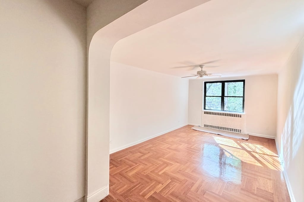 700 Fort Washington Avenue - Photo 2