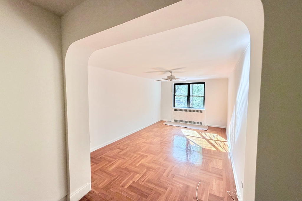 700 Fort Washington Avenue - Photo 1