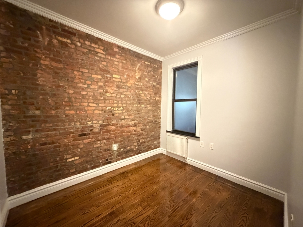East 13th Street & 3rd Avenue - Photo 11