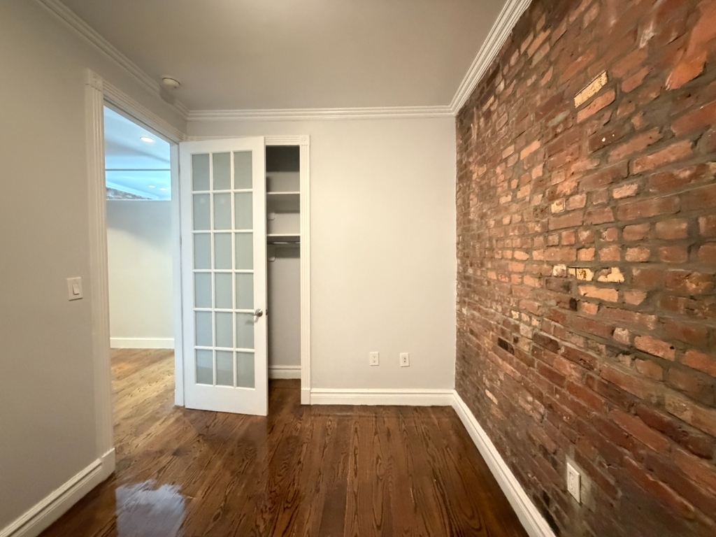 East 13th Street & 3rd Avenue - Photo 12