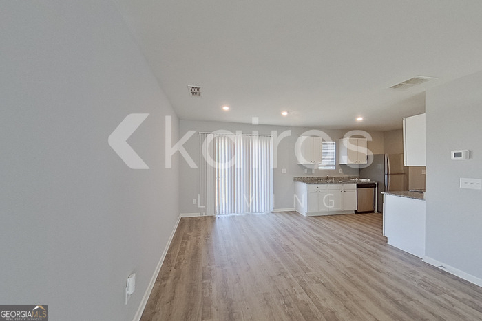 2826 Jordan Avenue - Photo 3