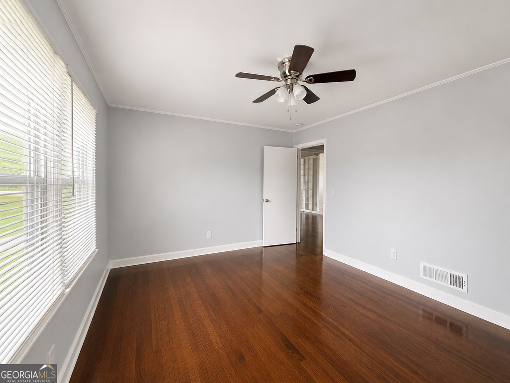 147 Burnside Street - Photo 10