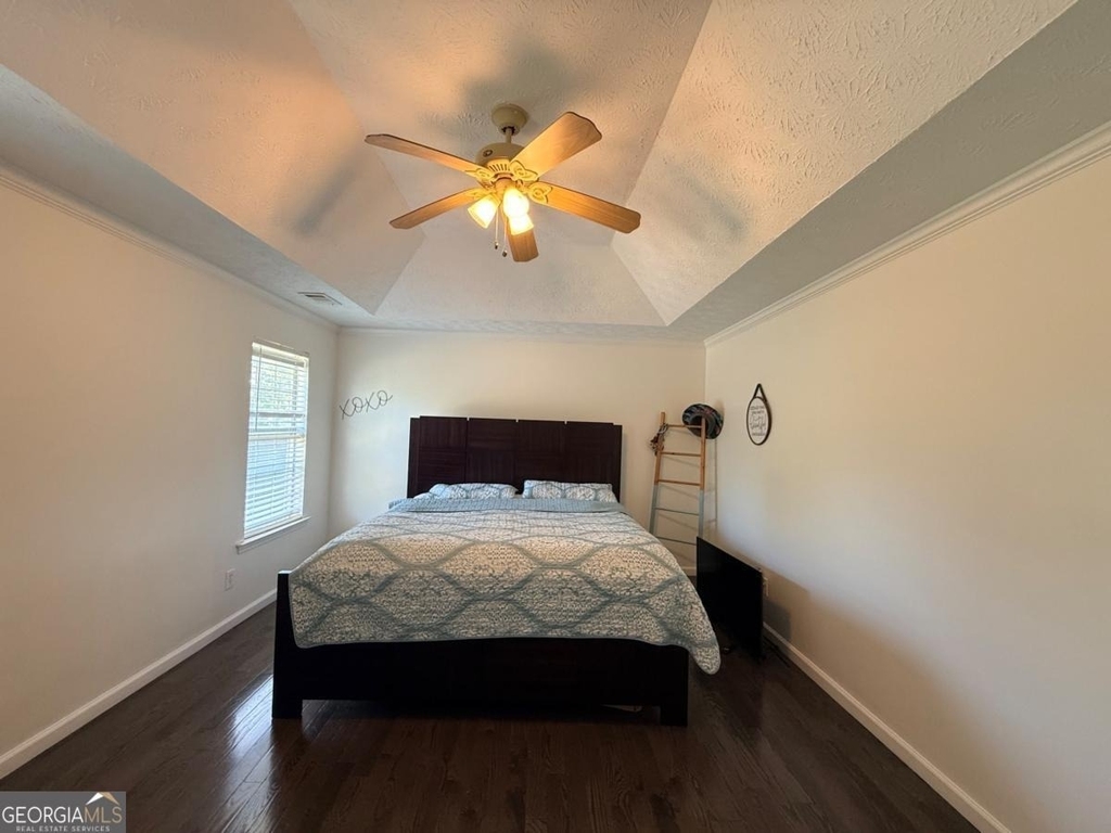 645 Highpoint Way - Photo 10