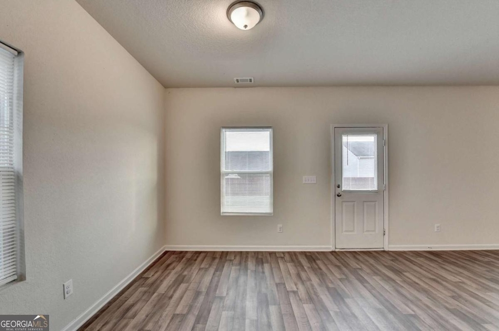 811 Independence Avenue - Photo 23