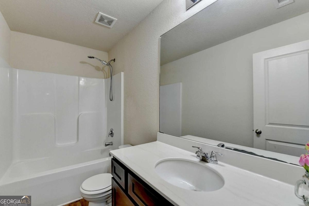 811 Independence Avenue - Photo 38