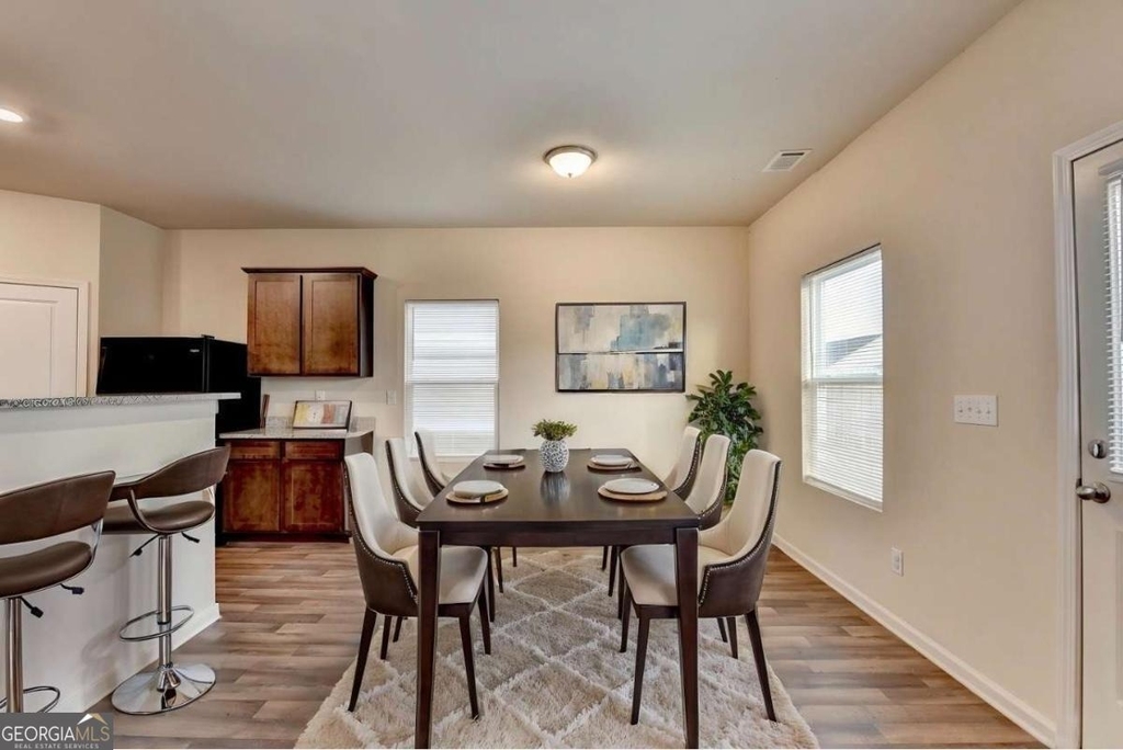 811 Independence Avenue - Photo 12