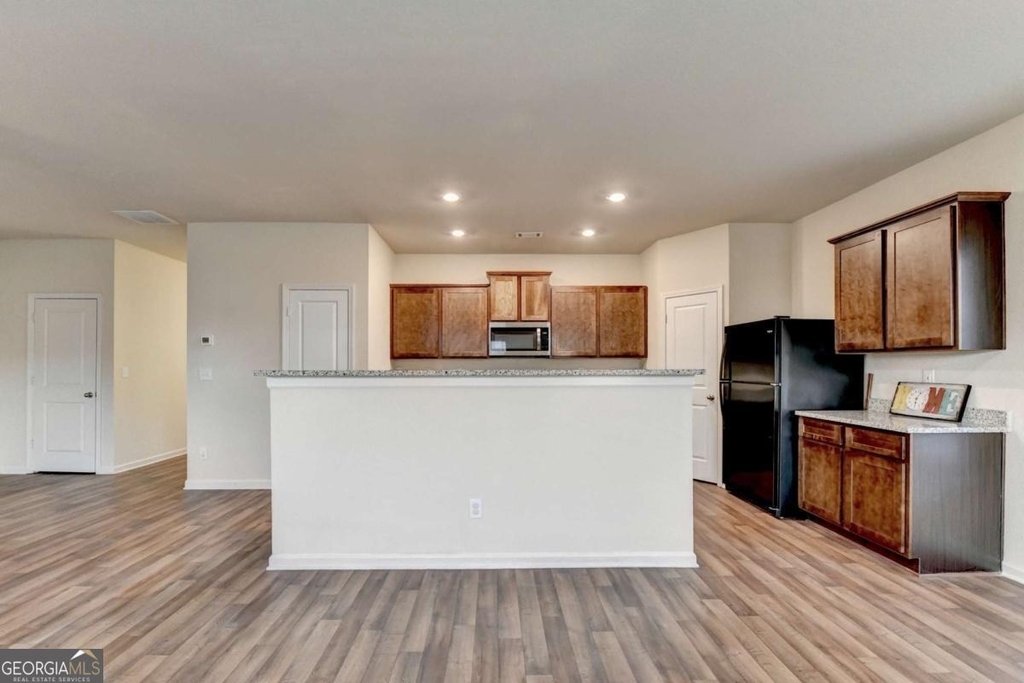 811 Independence Avenue - Photo 15