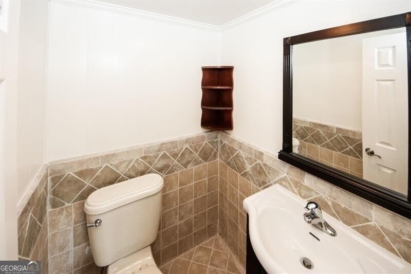 5075 Winters Chapel Road - Photo 10