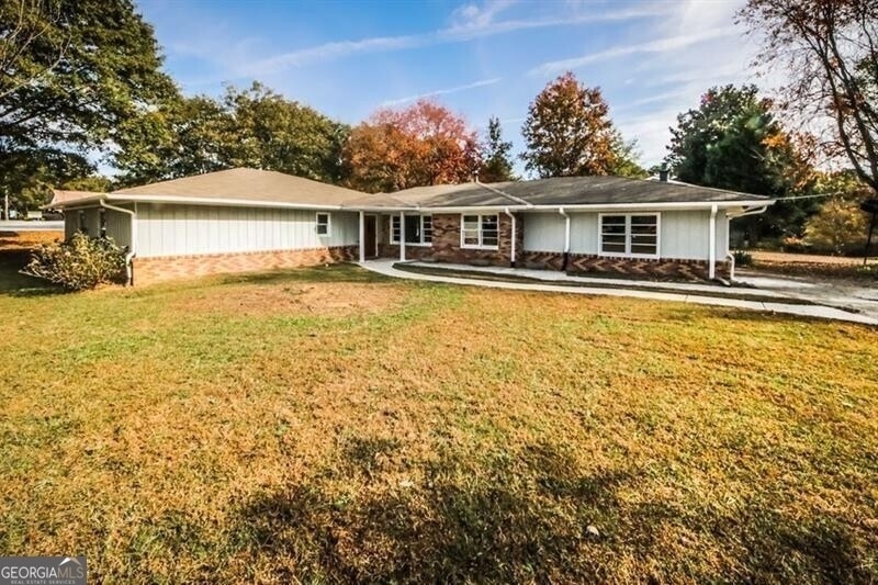 5075 Winters Chapel Road - Photo 0