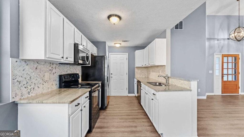 405 Christopher Lane - Photo 6