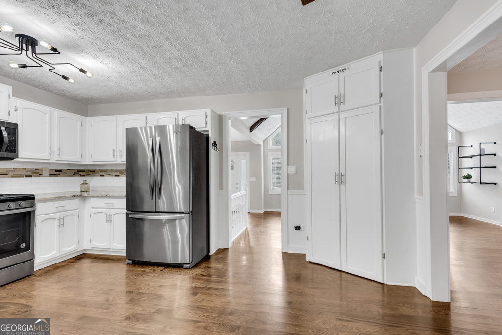 1971 Chartwell Court - Photo 8