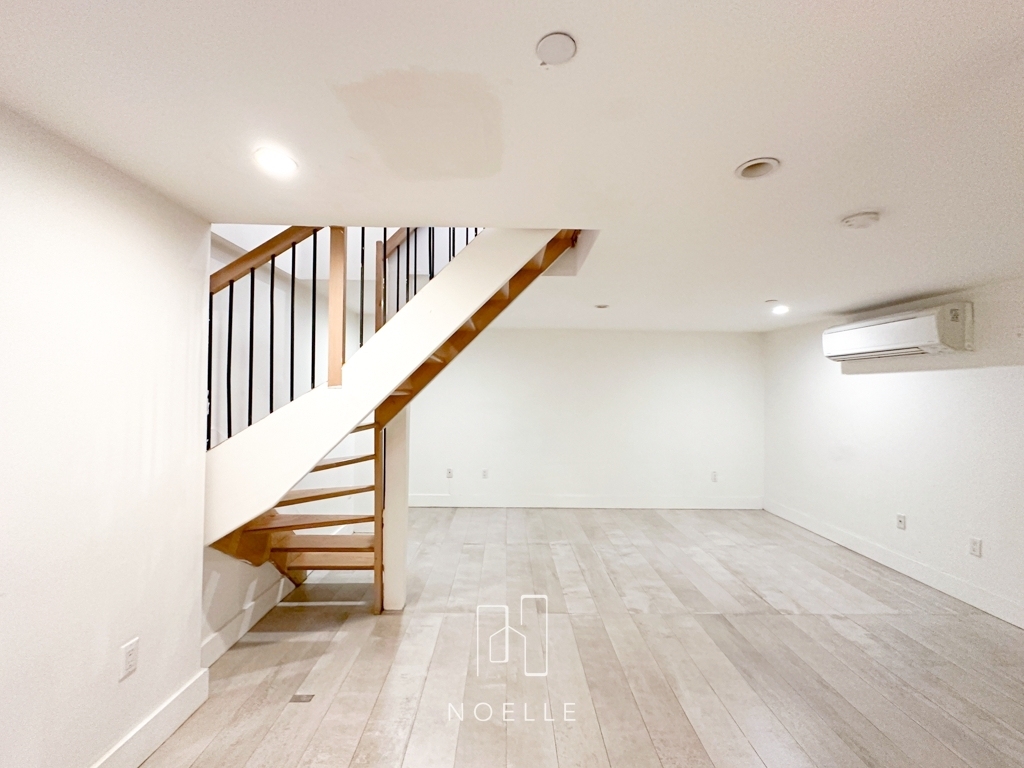 87 Montrose Avenue - Photo 11
