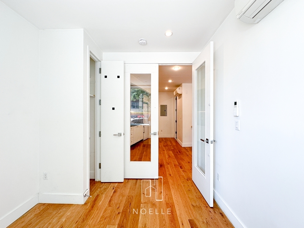 87 Montrose Avenue - Photo 8
