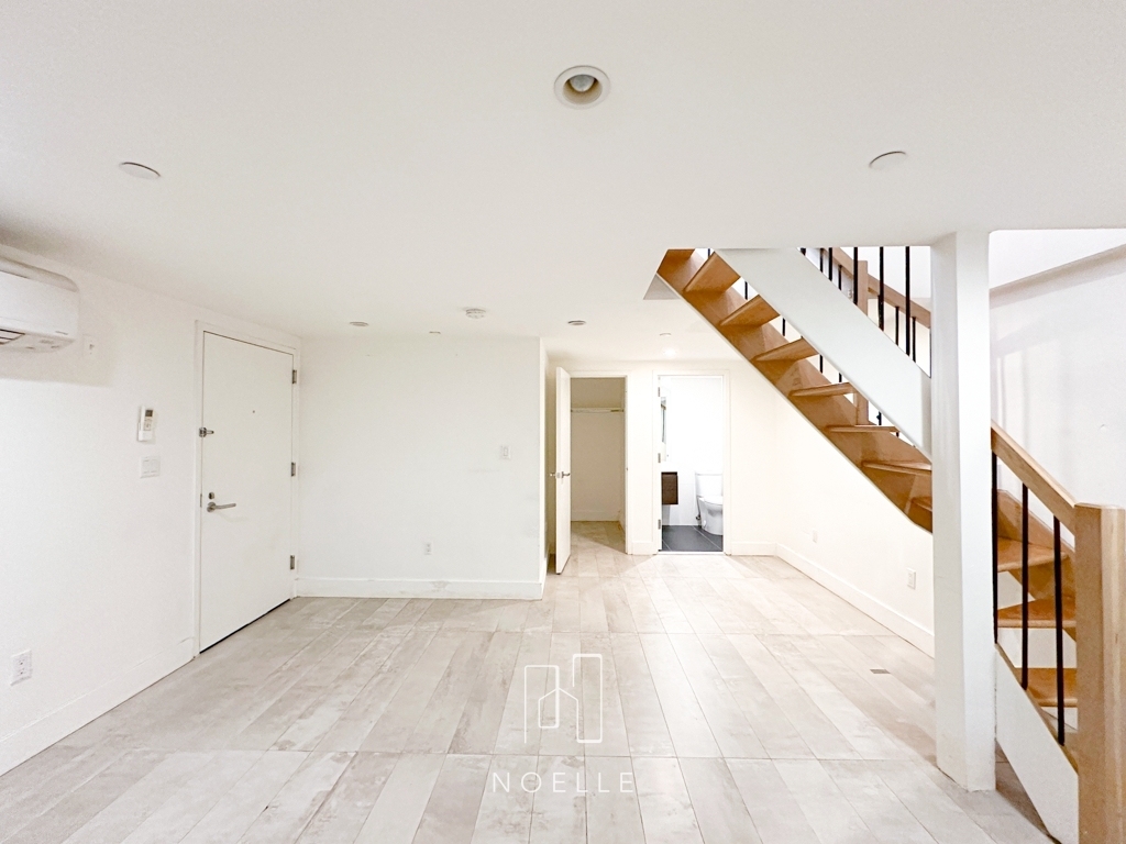 87 Montrose Avenue - Photo 10