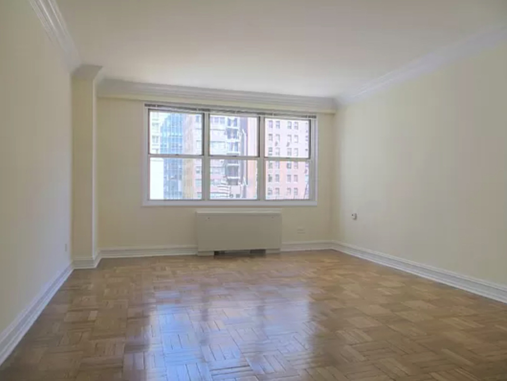 8th Avenue / W 52nd St - Photo 3