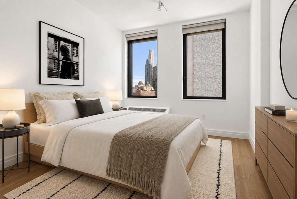 West 45th - Photo 3