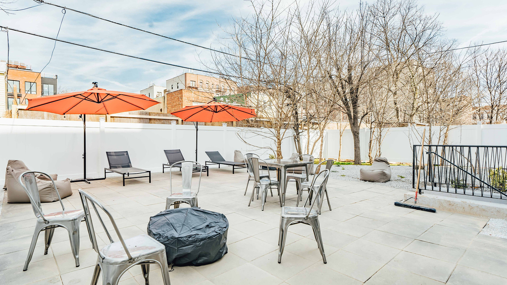 2825 Snyder Avenue - Photo 9