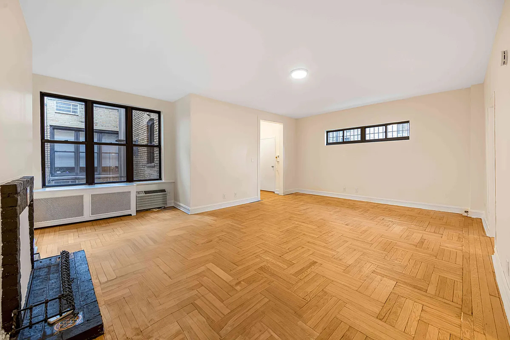 107 East 63rd Street - Photo 4