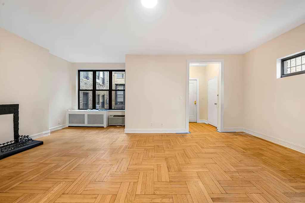 107 East 63rd Street - Photo 1