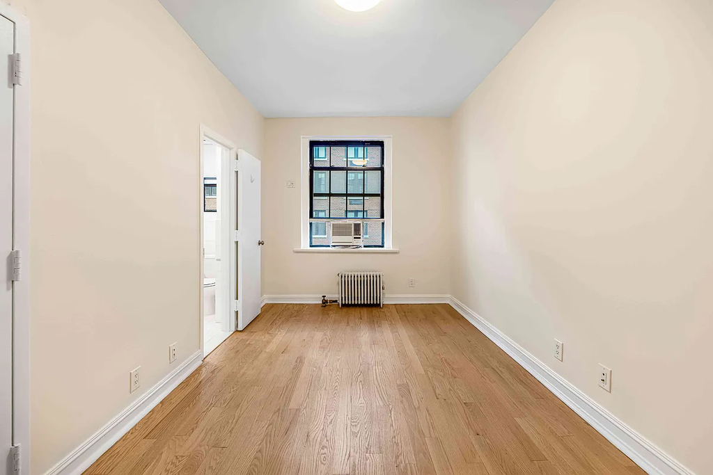 107 East 63rd Street - Photo 2