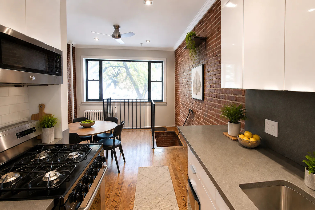 East 13th st - Photo 1