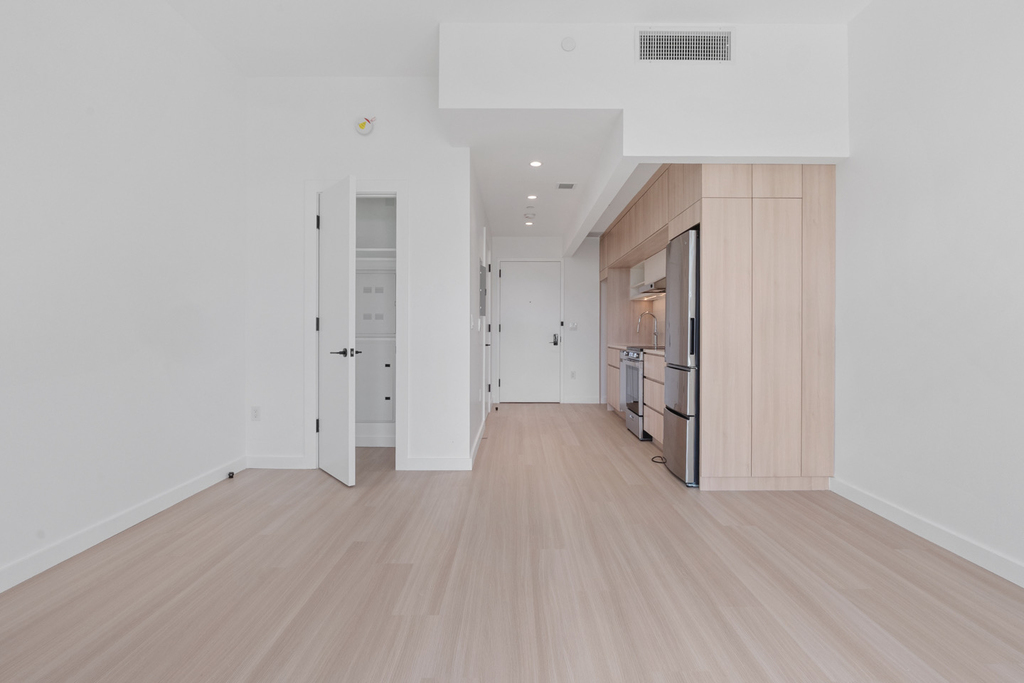 33 4th Street - Photo 3