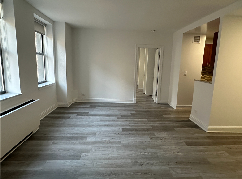 West 34th Street - Photo 9