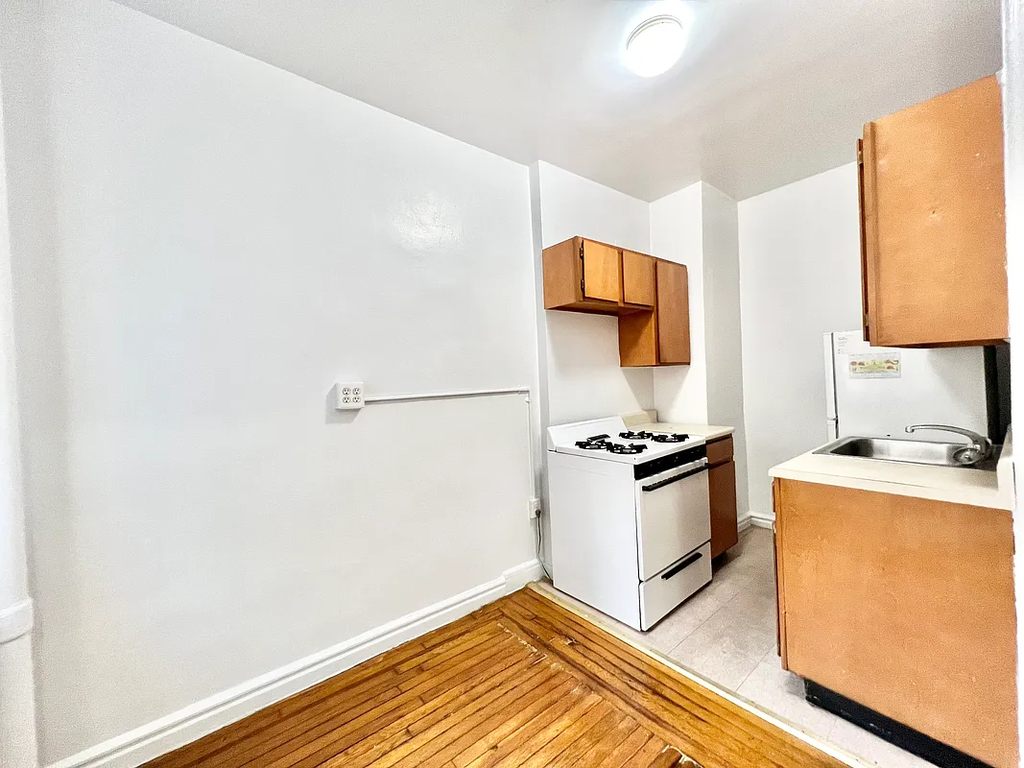 35-64 81st Street - Photo 5