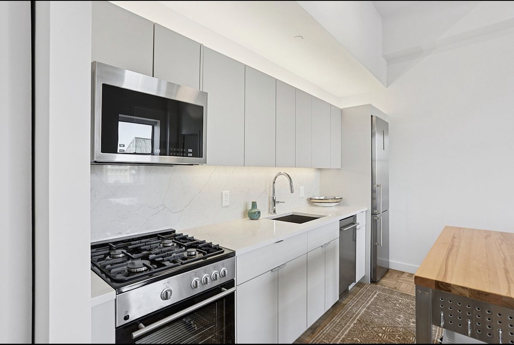 20 Exchange Place - Photo 1