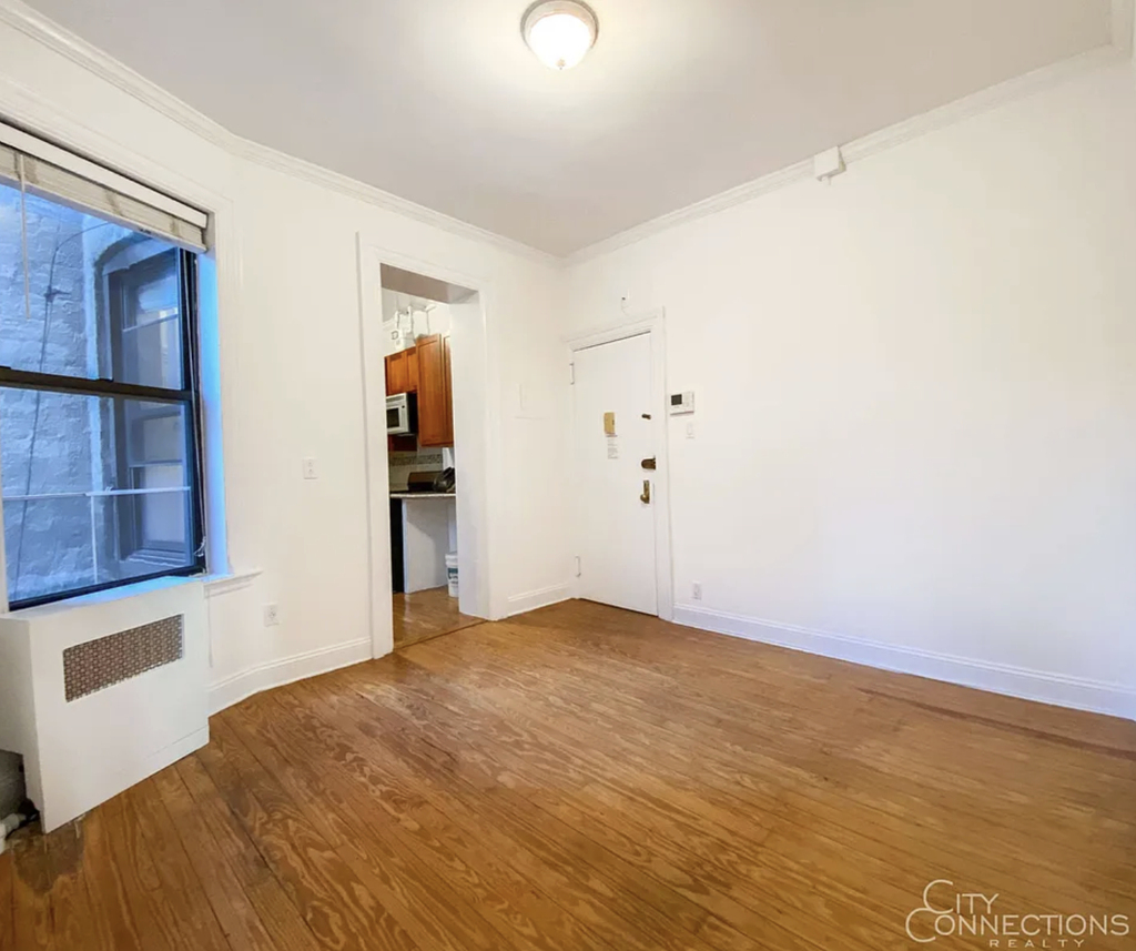 26 Grand Street - Photo 1