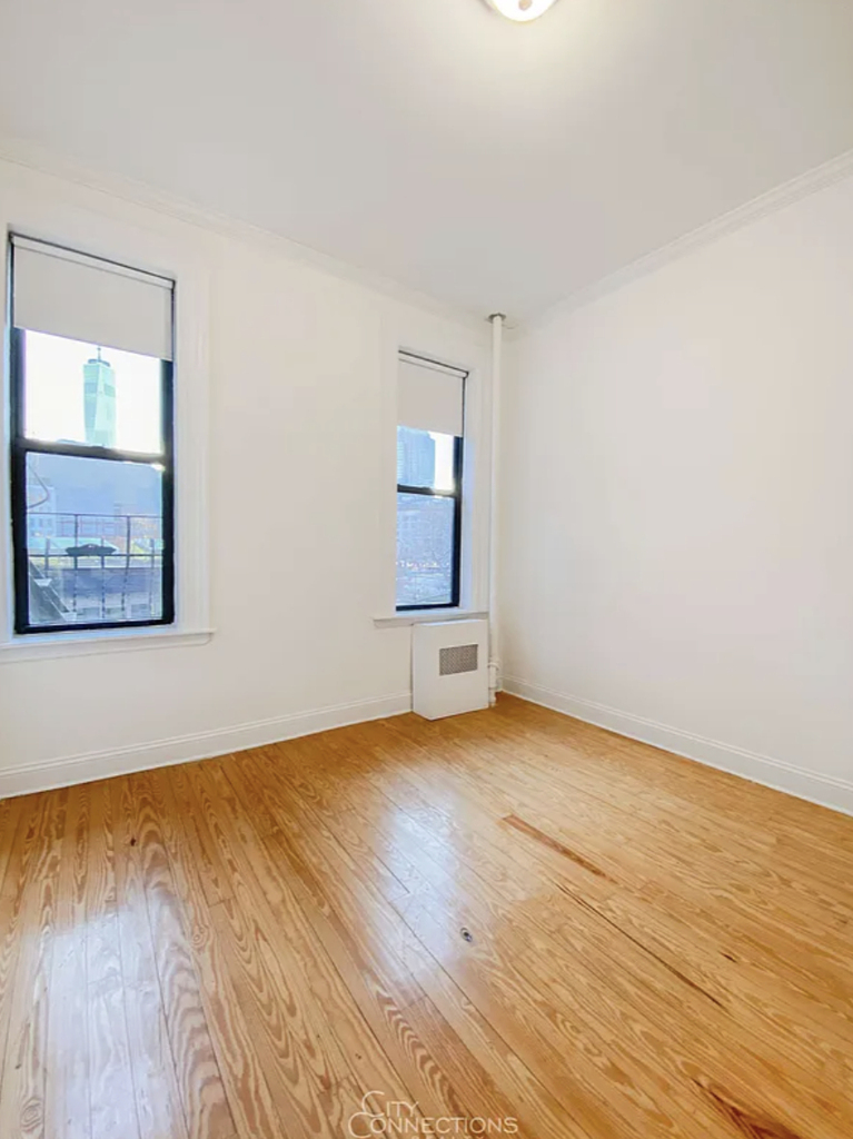 26 Grand Street - Photo 2
