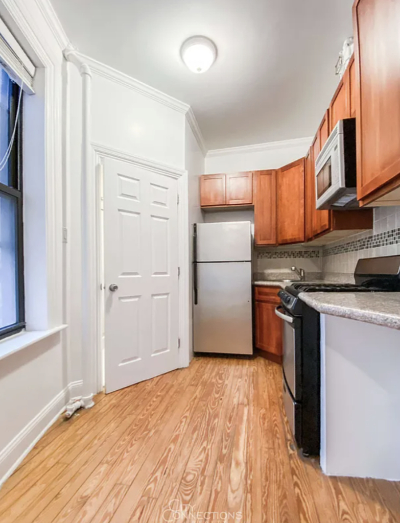 26 Grand Street - Photo 5