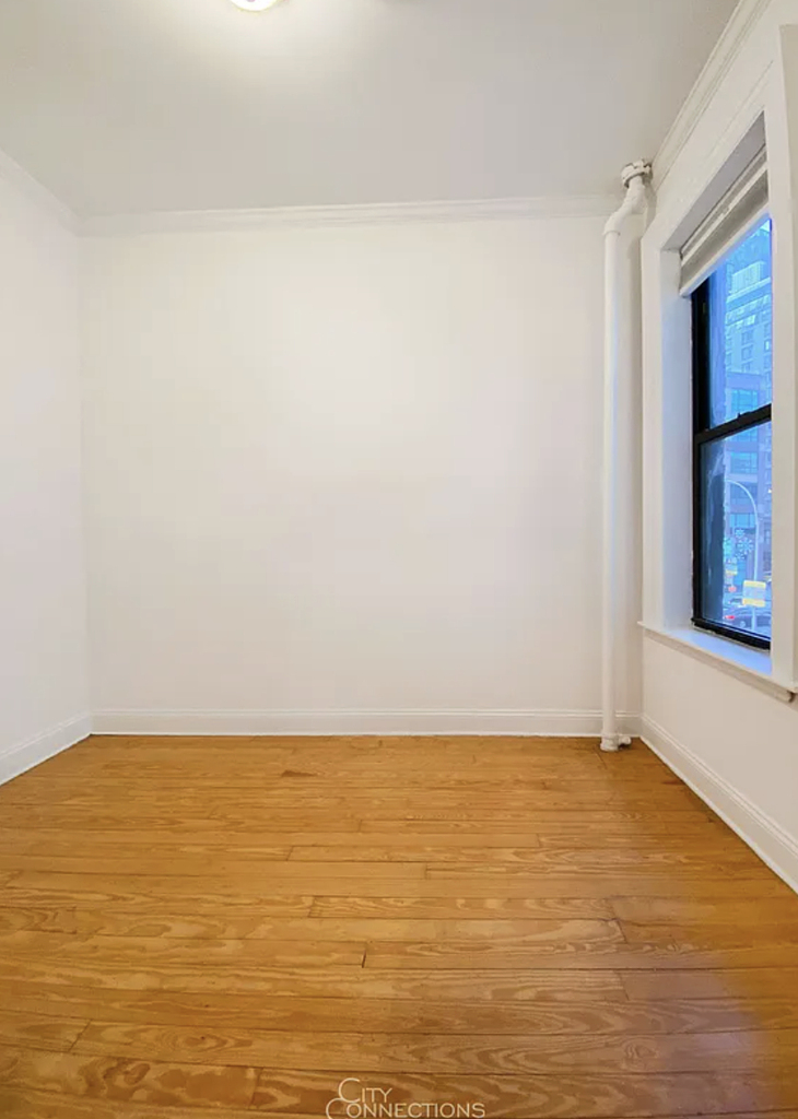 26 Grand Street - Photo 3