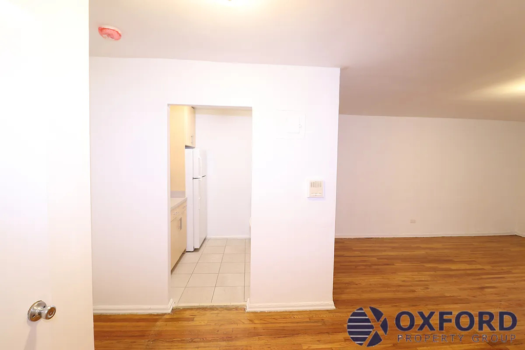 143-45 Sanford Avenue - Photo 4