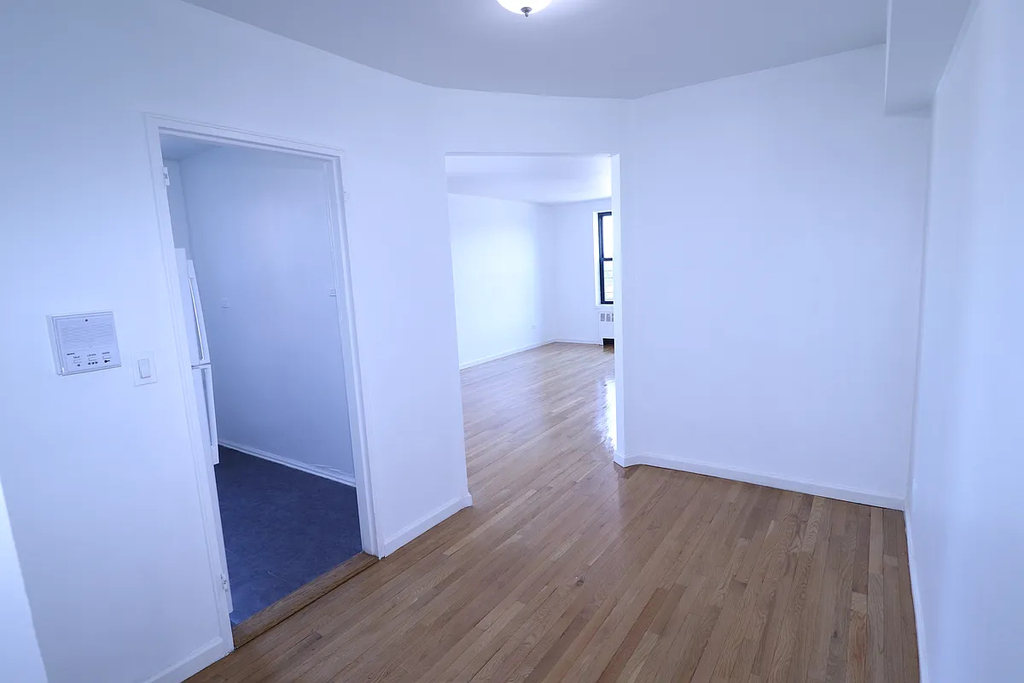 143-45 Sanford Avenue - Photo 3